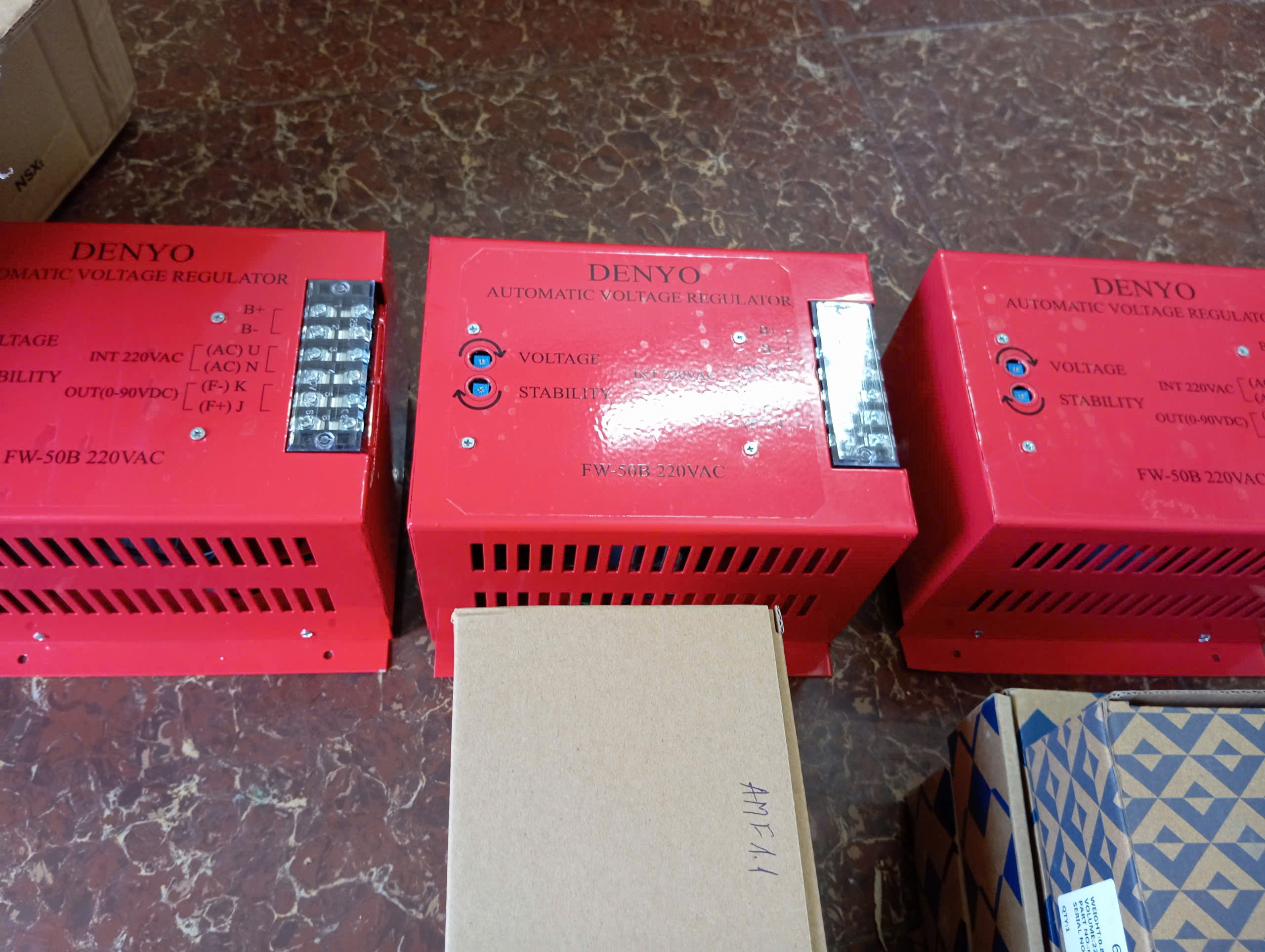 Bộ Điều Khiển AVR