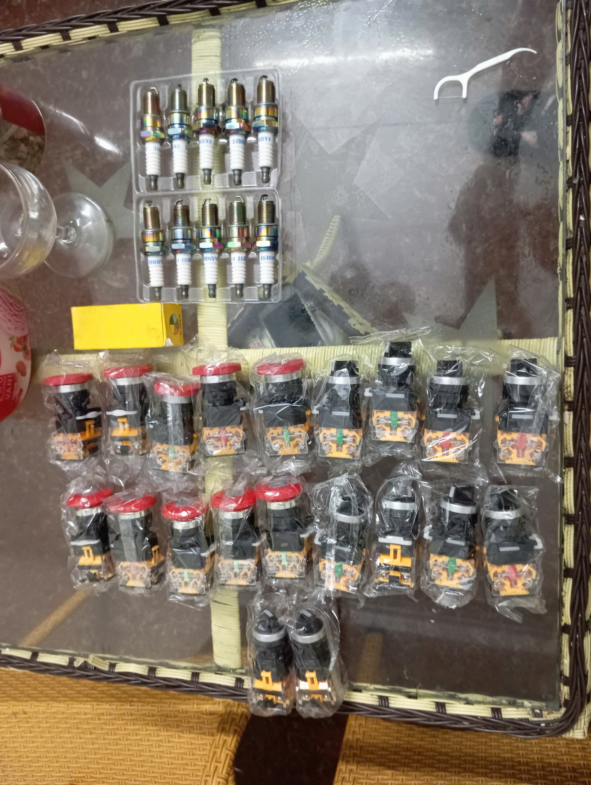 Nút Dừng Khẩn Cấp